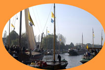geniet van de vliet. Knapzak vaart over devliet